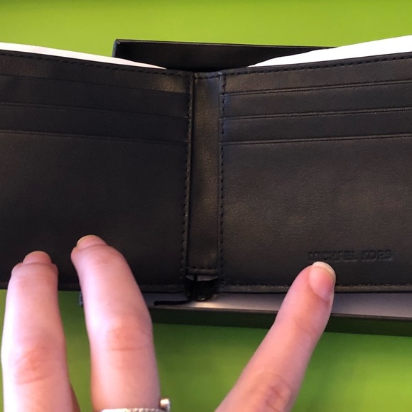 Men’s saffiano signature Michael Kors wallet - Picture 3 of 5